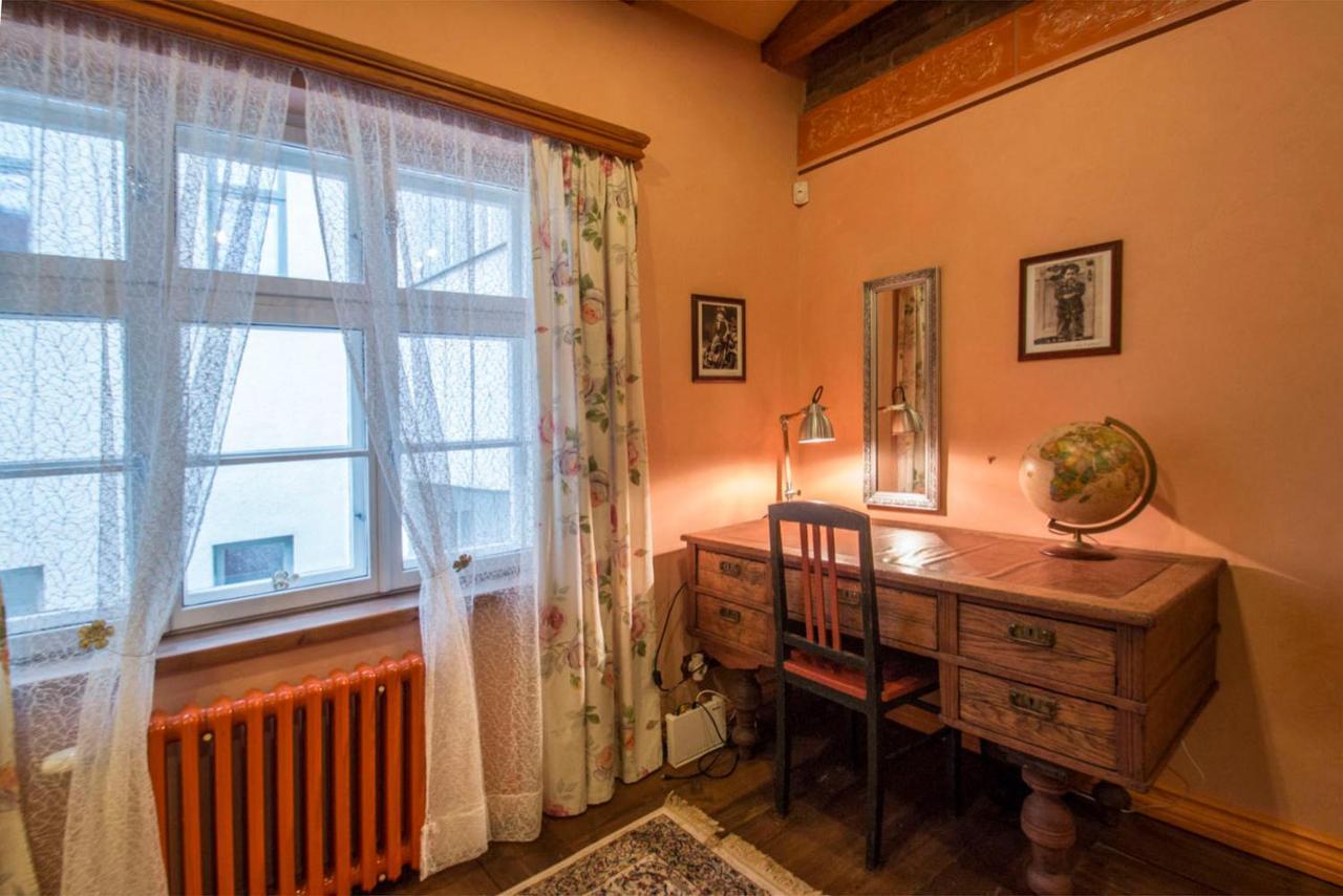 Old Town Fairytale, 2 Bedrooms And Terrace, Tartu Home Екстериор снимка