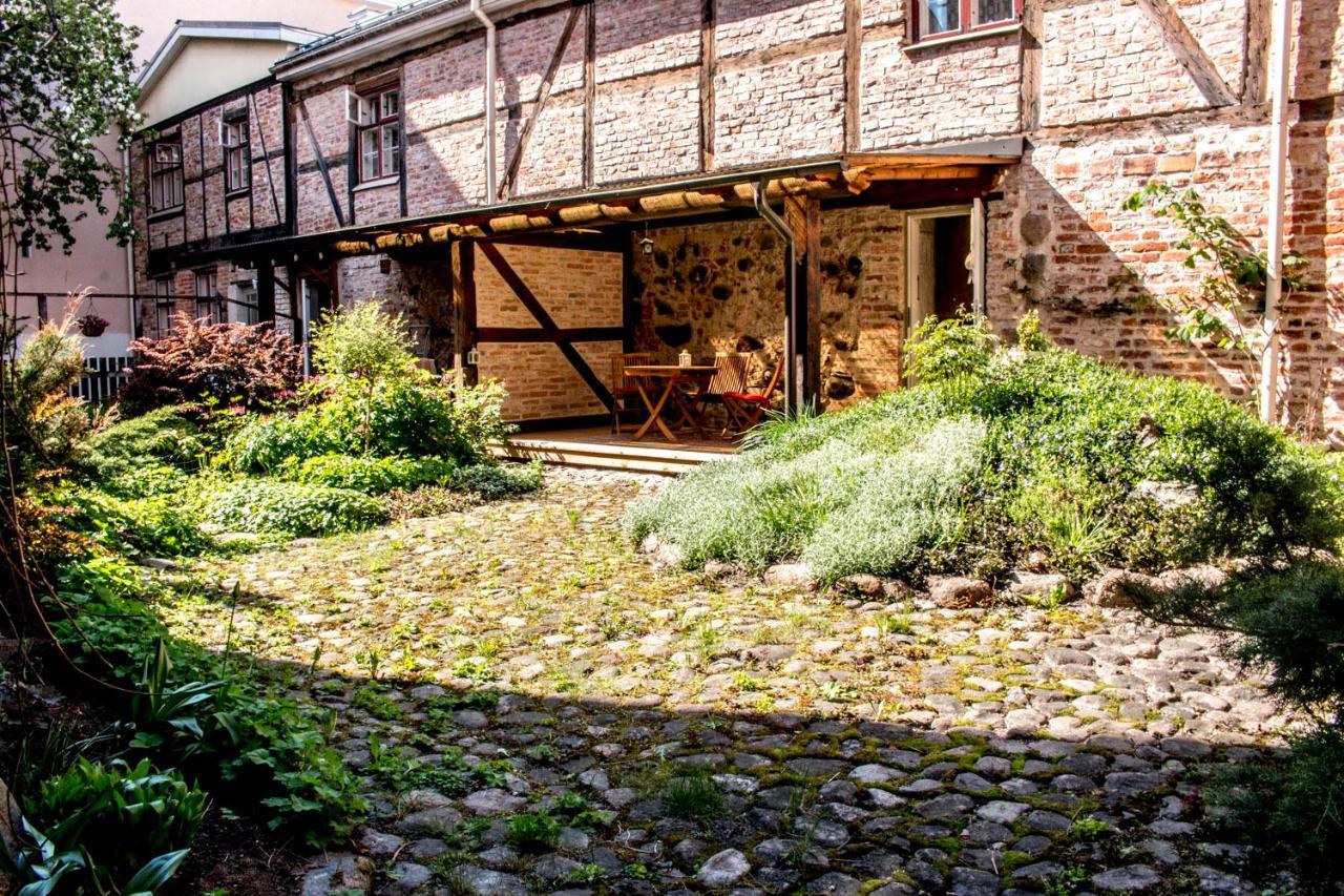 Old Town Fairytale, 2 Bedrooms And Terrace, Tartu Home Екстериор снимка